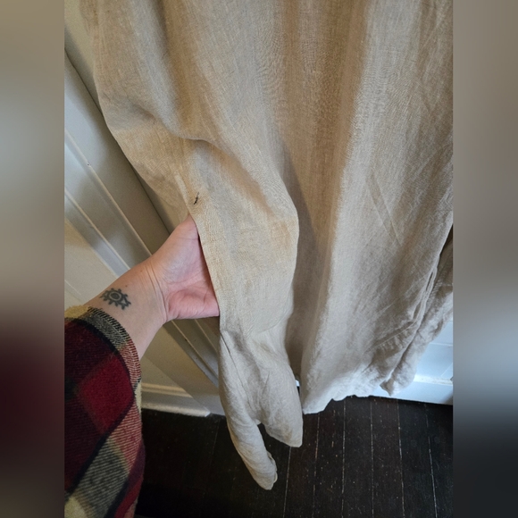 Dazed But Amazed Linen Dress - Picture 3 of 4